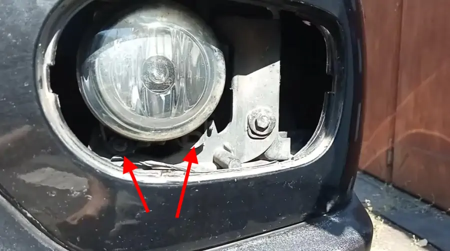 bmw x5 противотуманная фара болты крепления