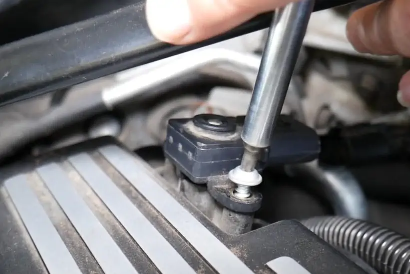 bmw remove map sensor, снять мап сенсор на бмв