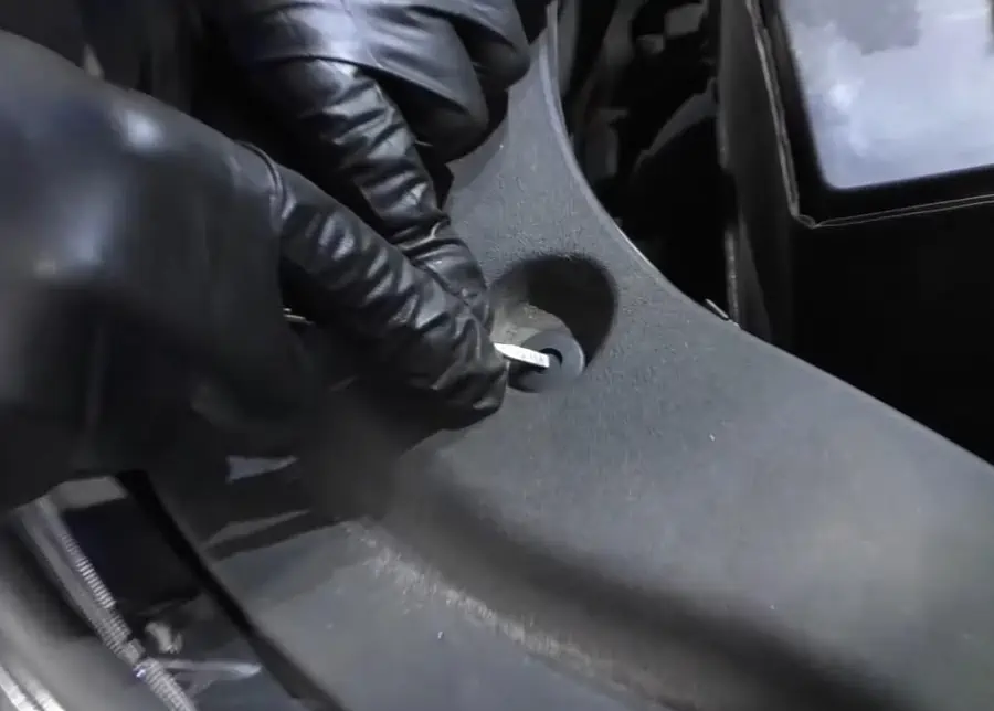 toyota снимаем клипсы