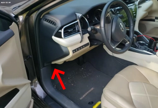 toyota camry70 foto room, где педохрантели в салоне