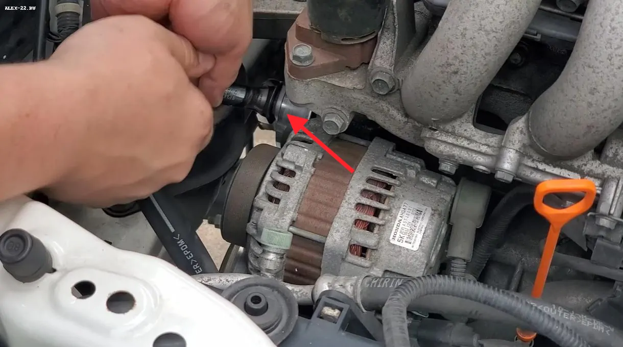 honda jazz tensioner and alternator, хонда джаз как ослабить натяжитель ремня