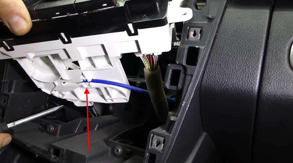 cx7 трос заслонок климата