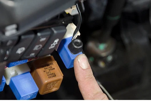 lada priora расположение кнопки валет