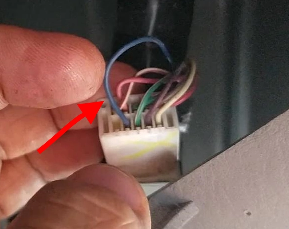 Toyota Tacoma синий провод для обхода давления шин